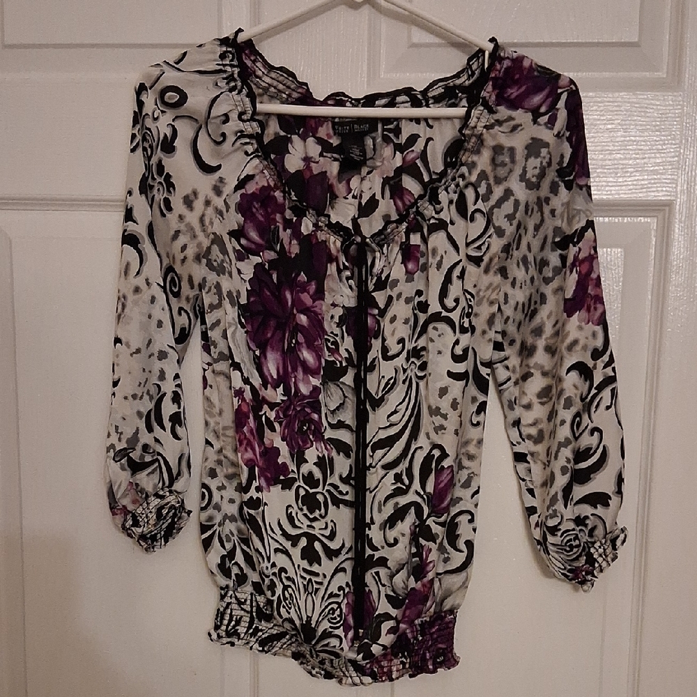 WHITE HOUSE BLACK MARKET Women's Chic Floral Blouse